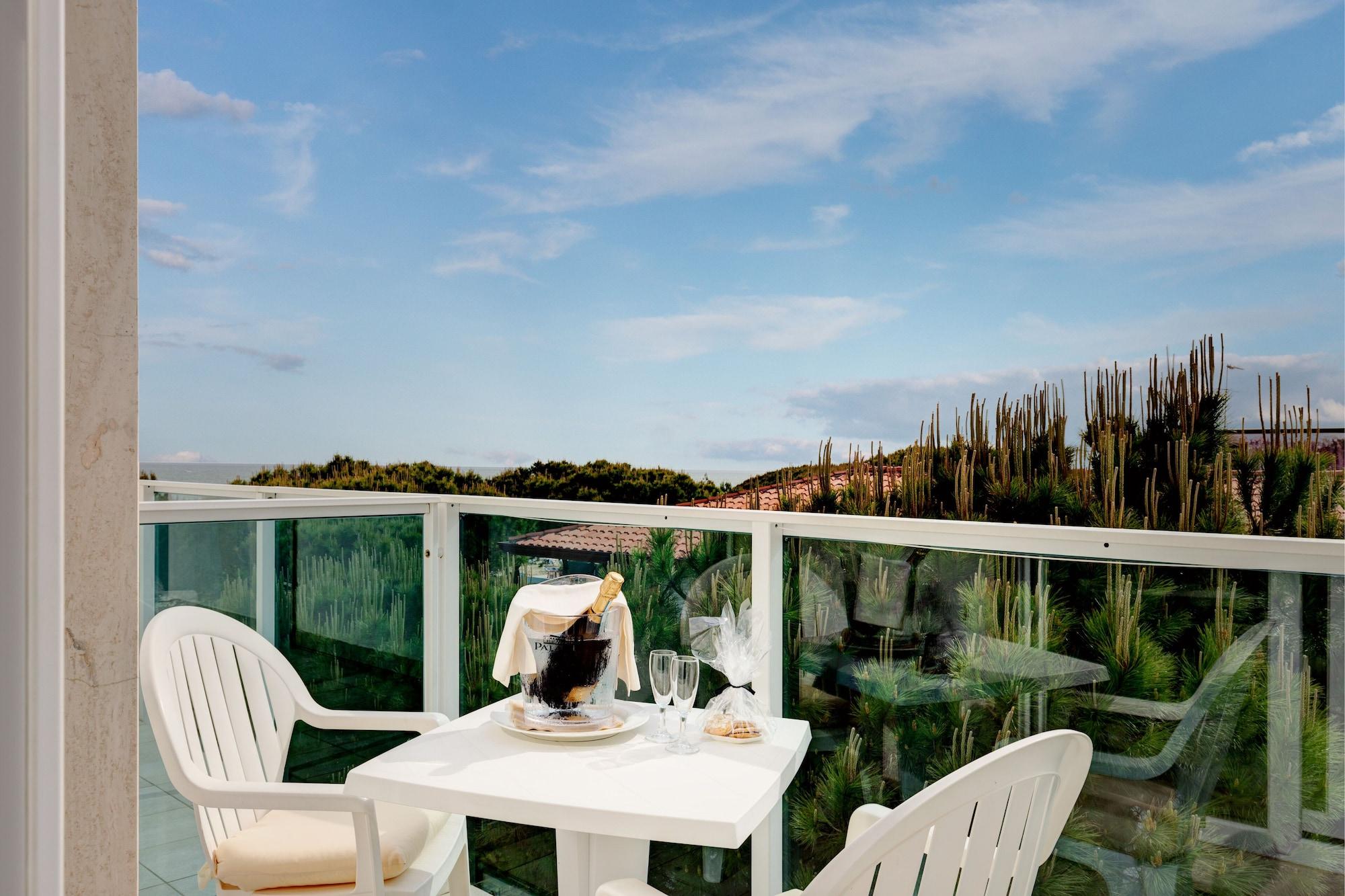 Park Hotel Ermitage Resort & Spa 리도 디 예솔로 외부 사진