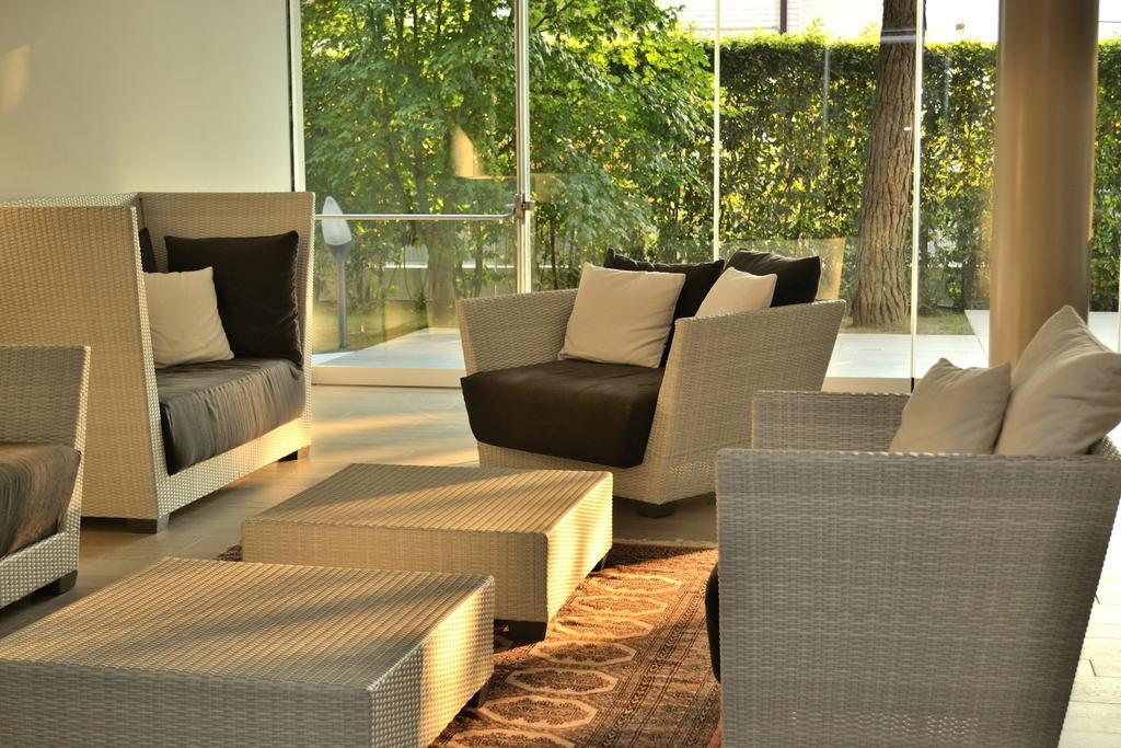 Park Hotel Ermitage Resort & Spa 리도 디 예솔로 외부 사진