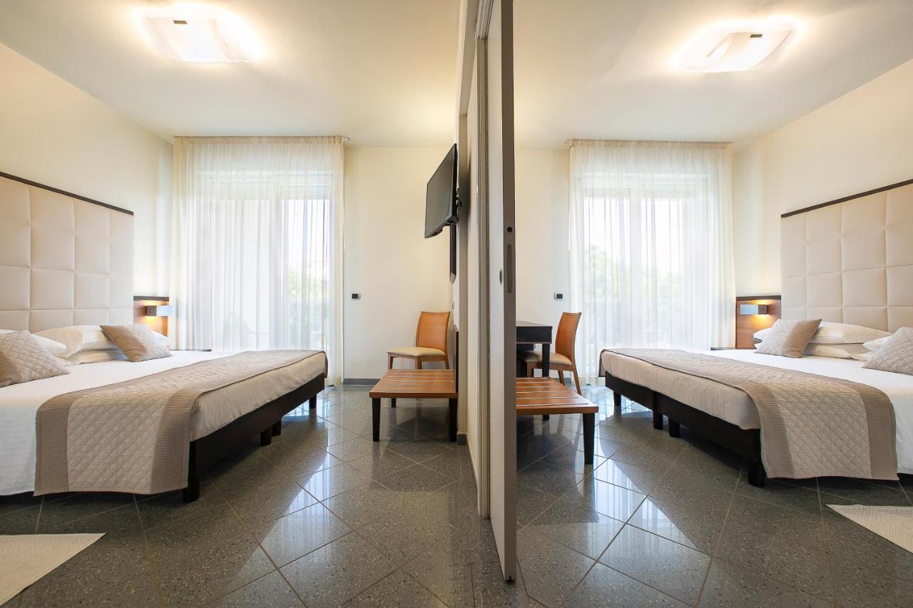 Park Hotel Ermitage Resort & Spa 리도 디 예솔로 외부 사진