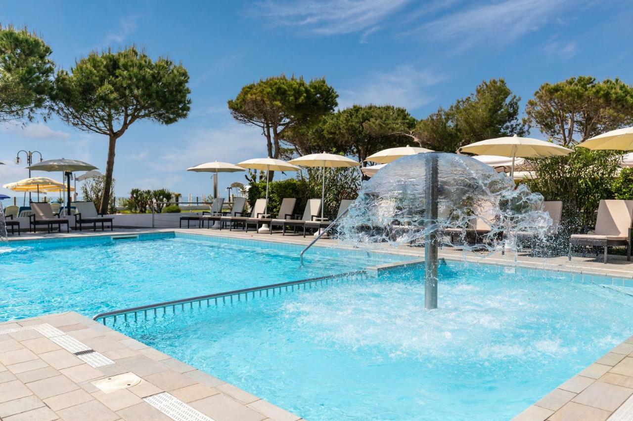 Park Hotel Ermitage Resort & Spa 리도 디 예솔로 외부 사진