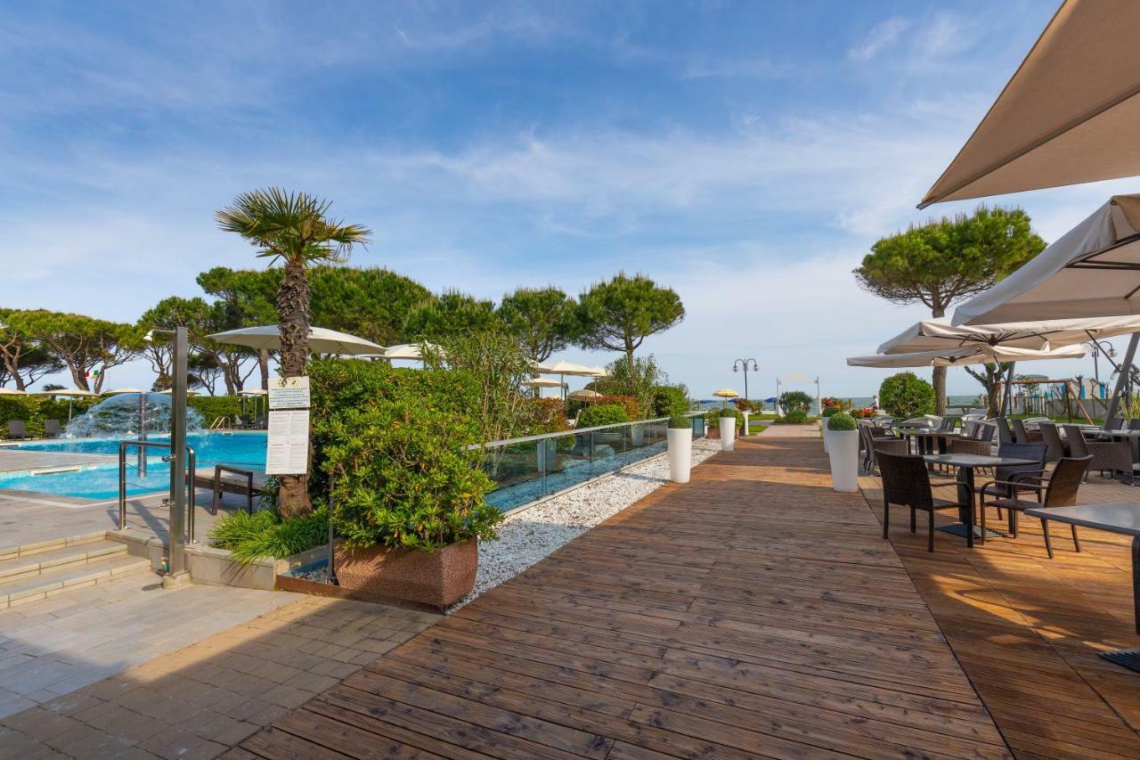 Park Hotel Ermitage Resort & Spa 리도 디 예솔로 외부 사진