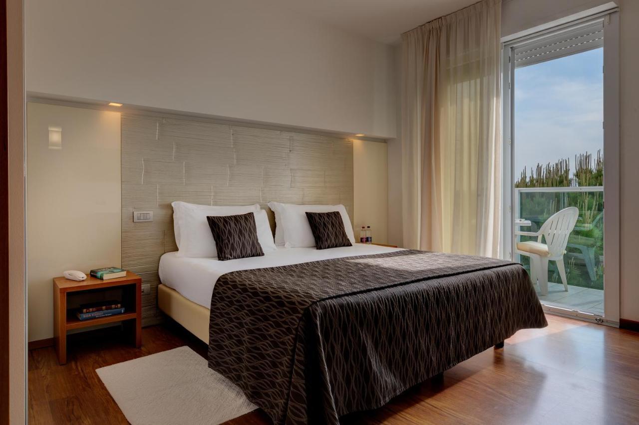 Park Hotel Ermitage Resort & Spa 리도 디 예솔로 외부 사진